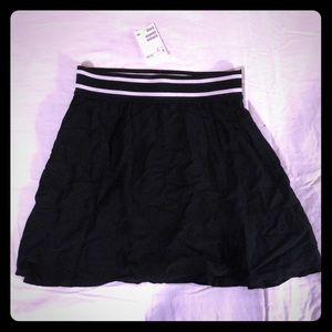 NEW W/TAGS Black Mini-Skirt w/ B&W Waistband
